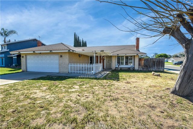 10988 Middleborough, Riverside, CA 92503
