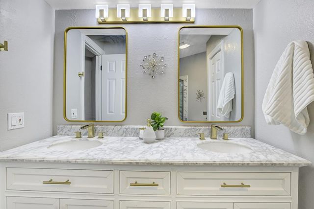 999 W Evelyn Terrace 40, Sunnyvale, CA 94086