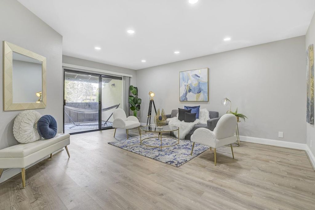 999 W Evelyn Terrace 40, Sunnyvale, CA 94086