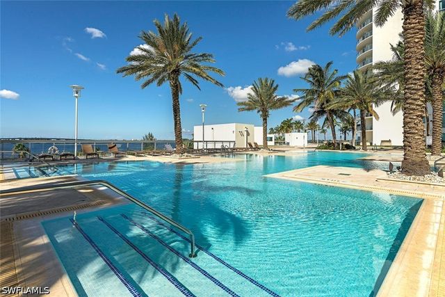 3000 Oasis Grand BLVD MPH6, Fort Myers, FL 33916