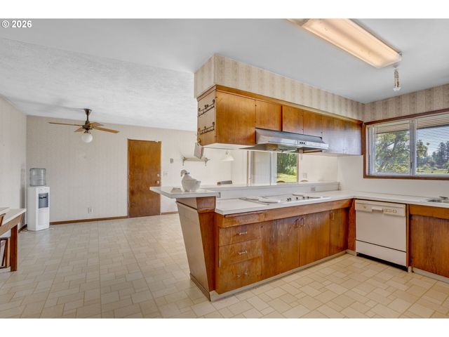 29620 E WOODARD Rd, Troutdale, OR 97060