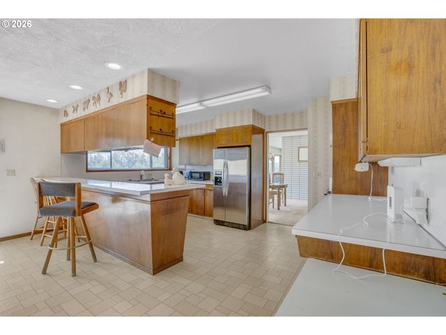 29620 E WOODARD Rd, Troutdale, OR 97060