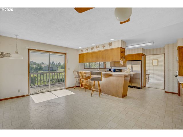 29620 E WOODARD Rd, Troutdale, OR 97060