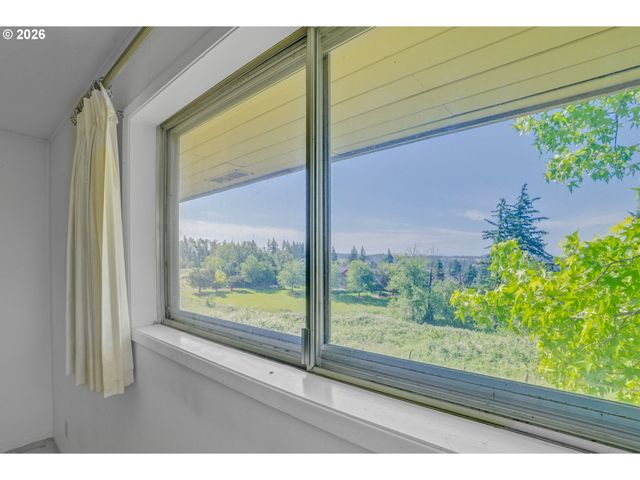 29620 E WOODARD Rd, Troutdale, OR 97060
