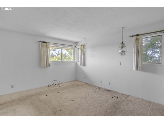 29620 E WOODARD Rd, Troutdale, OR 97060