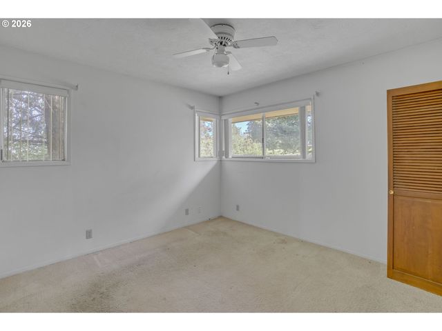 29620 E WOODARD Rd, Troutdale, OR 97060