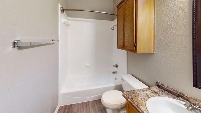 402 E 30th ST 306, Austin, TX 78705
