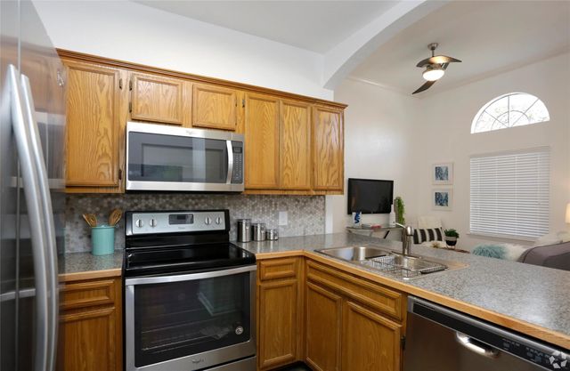 402 E 30th ST 306, Austin, TX 78705