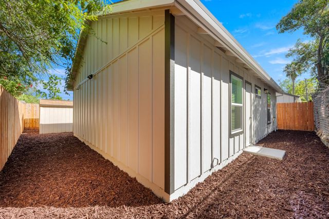 126 Birch St, Roseville, CA 95678