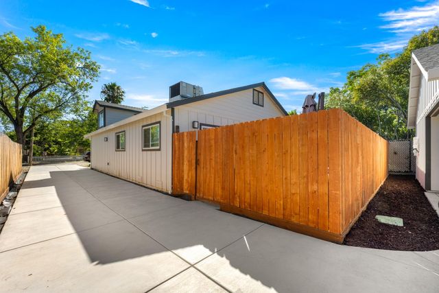 126 Birch St, Roseville, CA 95678