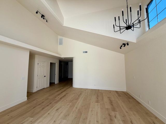 126 Birch St, Roseville, CA 95678