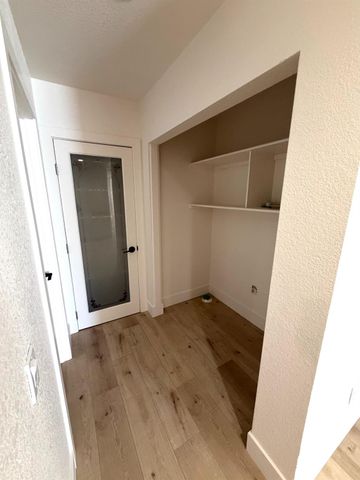 126 Birch St, Roseville, CA 95678