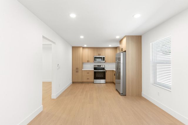 126 Birch St, Roseville, CA 95678