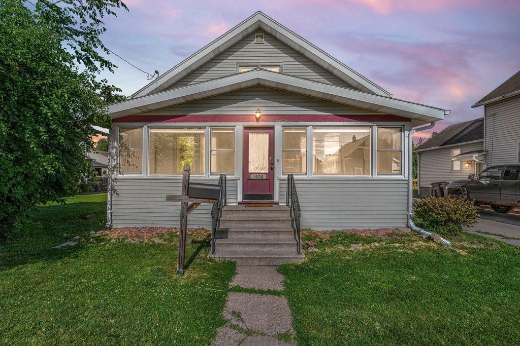 1406 WALNUT STREET, Oshkosh, WI 54901