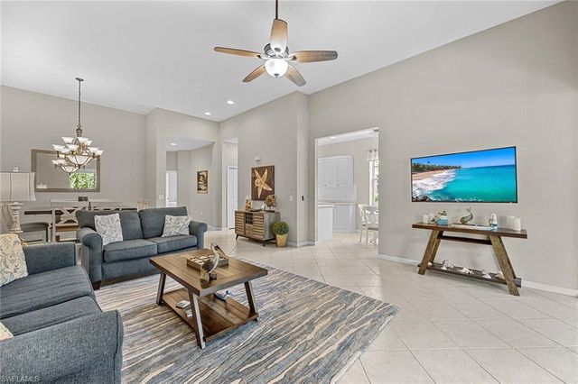 3975 Deer Crossing CT 201, Naples, FL 34114