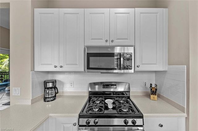 3975 Deer Crossing CT 201, Naples, FL 34114
