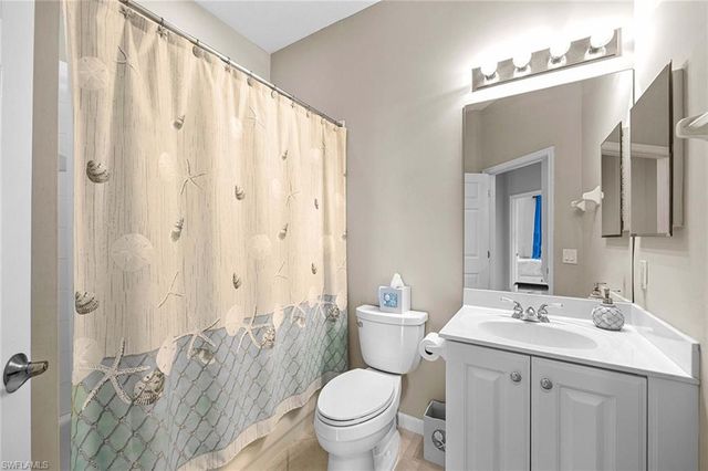 3975 Deer Crossing CT 201, Naples, FL 34114