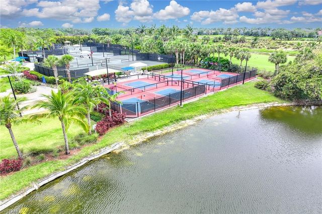 3975 Deer Crossing CT 201, Naples, FL 34114