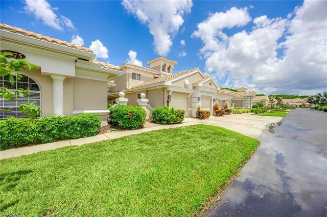 3975 Deer Crossing CT 201, Naples, FL 34114