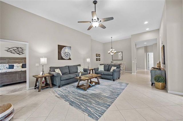 3975 Deer Crossing CT 201, Naples, FL 34114