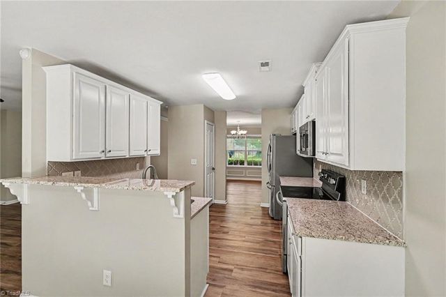 124 Forest Glade Road, Winston-salem, NC 27107