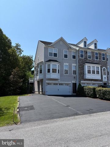 10325 LANTERN LN, Hagerstown, MD 21740