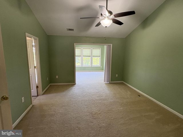 10325 LANTERN LN, Hagerstown, MD 21740