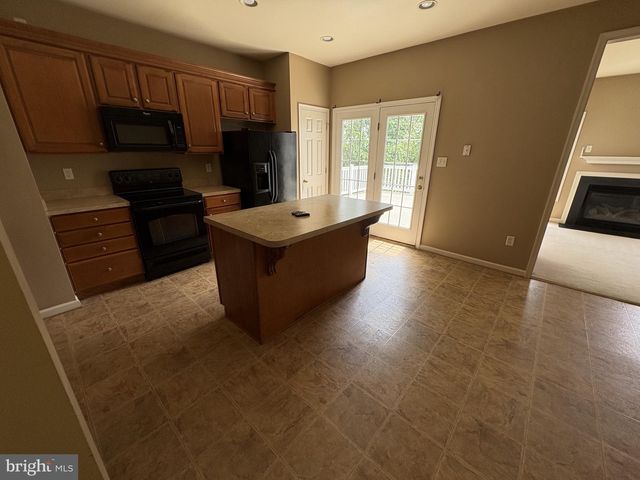 10325 LANTERN LN, Hagerstown, MD 21740