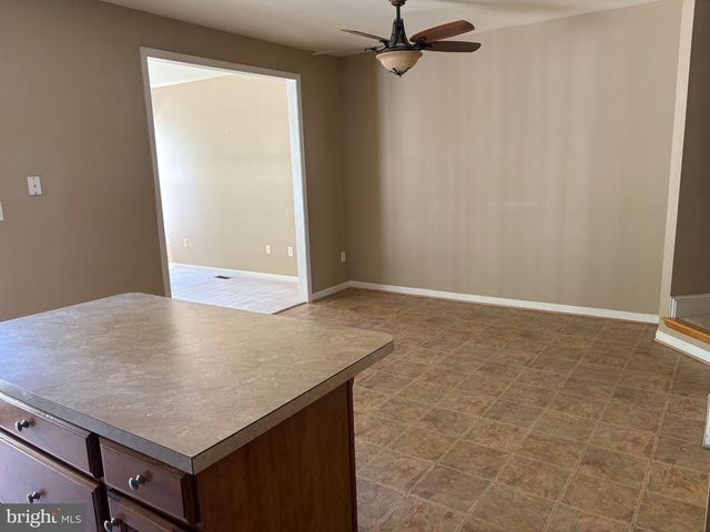 10325 LANTERN LN, Hagerstown, MD 21740