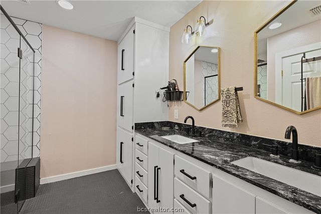 7444 Edge Cutoff Road, Bryan, TX 77808