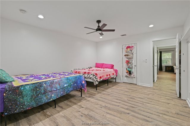 7444 Edge Cutoff Road, Bryan, TX 77808