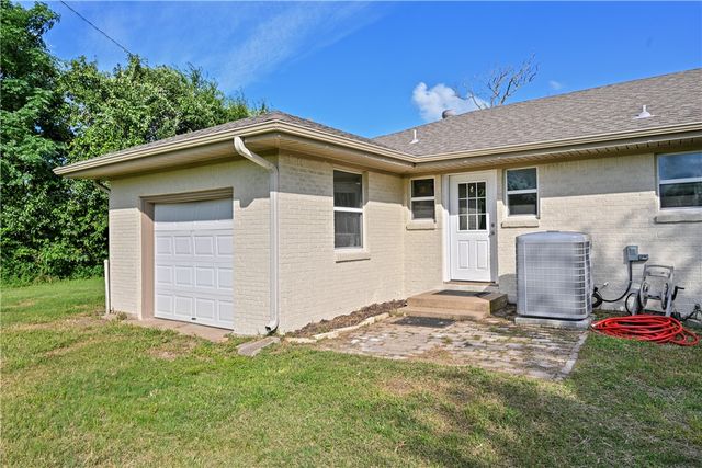 7444 Edge Cutoff Road, Bryan, TX 77808