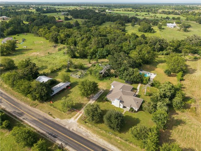 7444 Edge Cutoff Road, Bryan, TX 77808