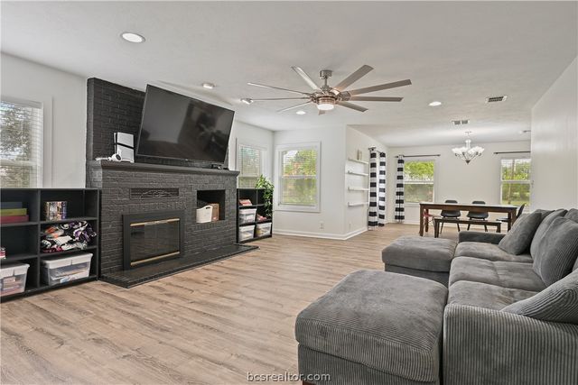 7444 Edge Cutoff Road, Bryan, TX 77808