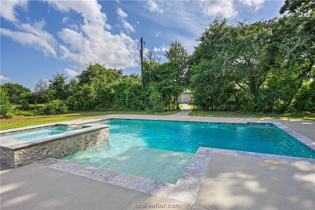 7444 Edge Cutoff Road, Bryan, TX 77808 — photo 4