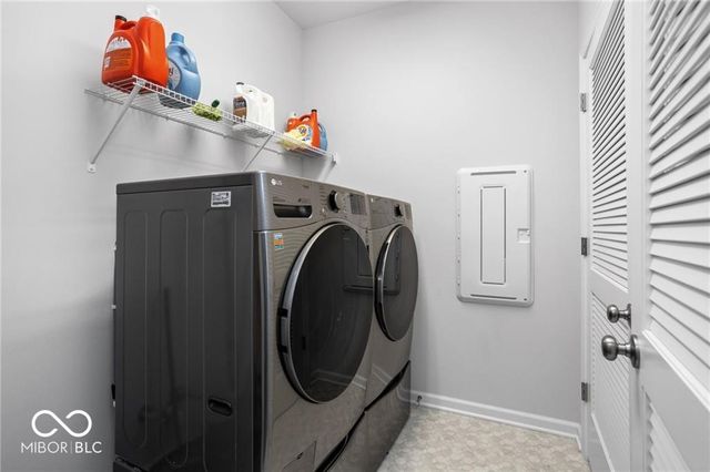 745 Stone Trace Court, Avon, IN 46123