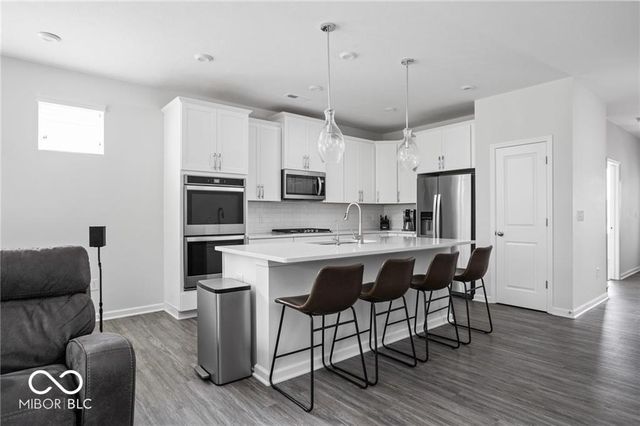 745 Stone Trace Court, Avon, IN 46123