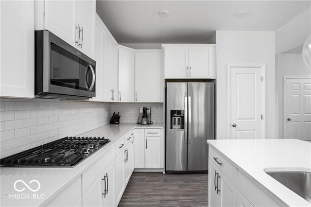 745 Stone Trace Court, Avon, IN 46123