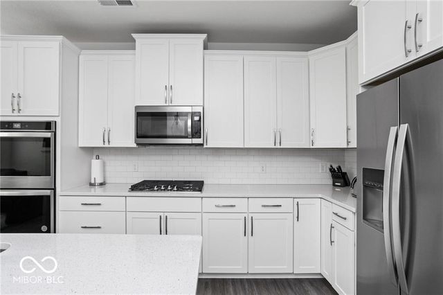 745 Stone Trace Court, Avon, IN 46123