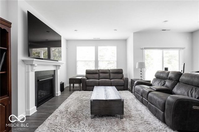 745 Stone Trace Court, Avon, IN 46123