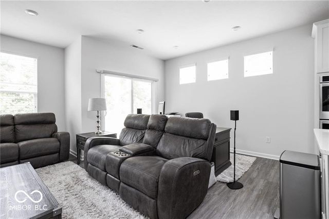 745 Stone Trace Court, Avon, IN 46123