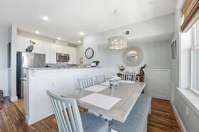 4221 Grassy Pointe Drive 202, Galveston, TX 77554