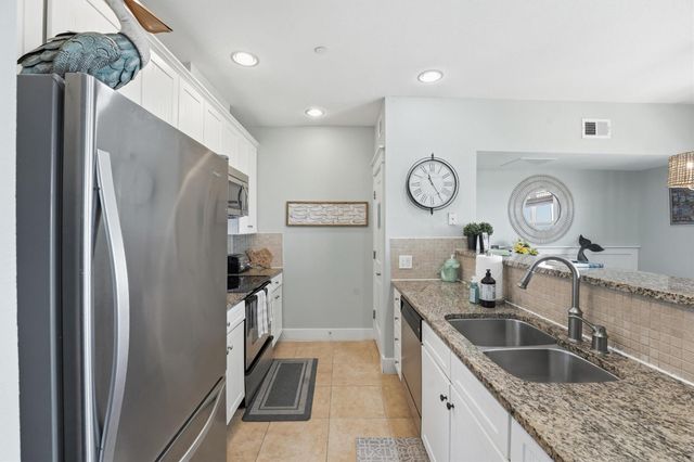 4221 Grassy Pointe Drive 202, Galveston, TX 77554