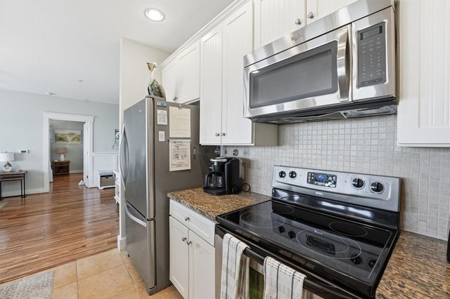 4221 Grassy Pointe Drive 202, Galveston, TX 77554