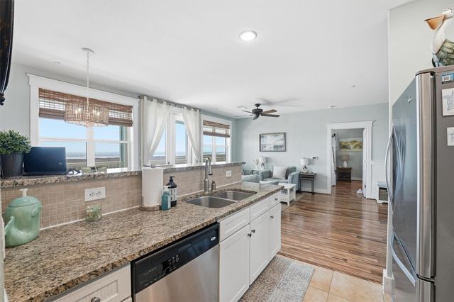 4221 Grassy Pointe Drive 202, Galveston, TX 77554