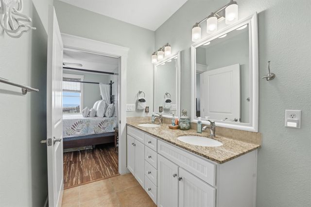 4221 Grassy Pointe Drive 202, Galveston, TX 77554