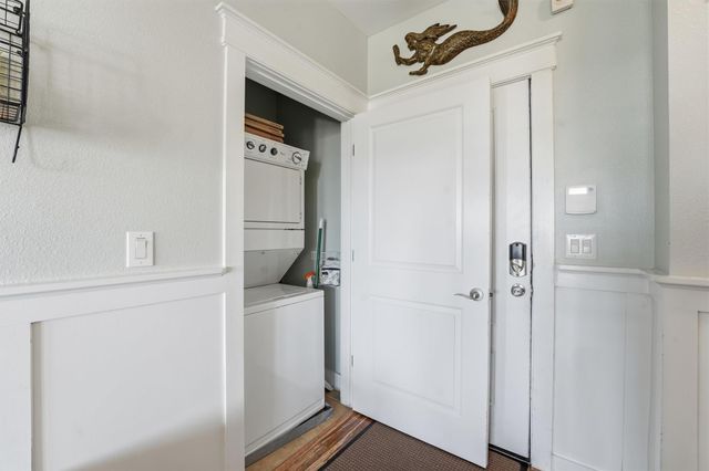 4221 Grassy Pointe Drive 202, Galveston, TX 77554