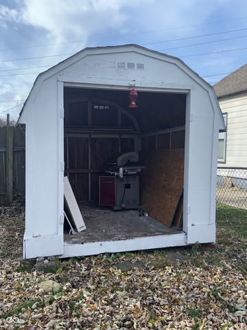 2814 E Brookside Avenue, Indianapolis, IN 46218