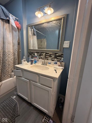 2814 E Brookside Avenue, Indianapolis, IN 46218