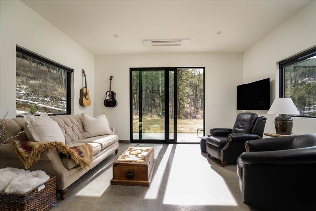 182 Elk Ridge Road, Livingston, MT 59047